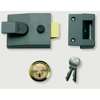 Yale Deadlocking Standard Nightlatch Security Lock