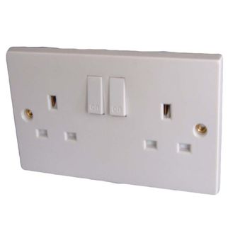 Dencon 4409P 13A, Twin Switched Socket Outlet to BS1363