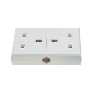 Dencon 9410P 13A, Twin Nylon Trailing Socket White to BS1363/A