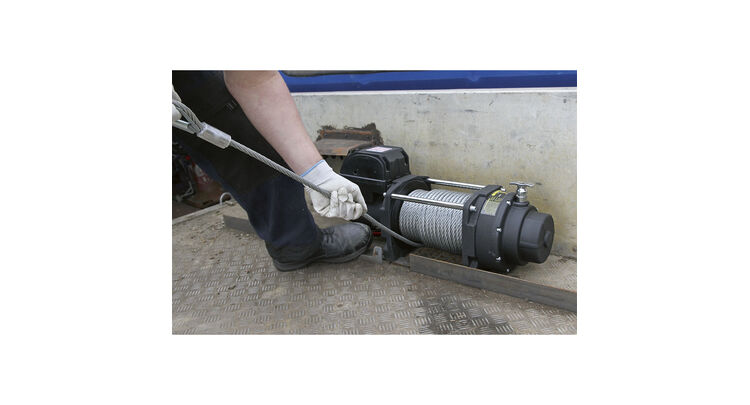 Sealey RW8180 Recovery Winch 8180kg (18000lb)Line Pull 12V Industrial