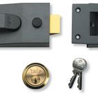 Yale Deadlocking Standard Nightlatch Security Lock additional 2
