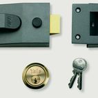 Yale Deadlocking Standard Nightlatch Security Lock additional 1