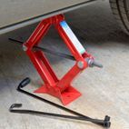 Hilka 1.5 Tonne Scissor Jack additional 4