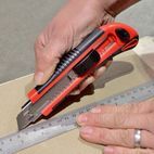 Hilka 18mm Snap Off Utility Knife additional 3