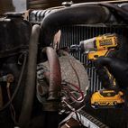 DEWALT DCF902D2 XR Brushless Sub-Compact 3/8in Impact Wrench 12V 2 x 2.0Ah Li-ion additional 4