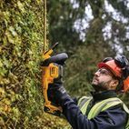 DEWALT DCMHT563 XR Hedge Trimmer additional 4