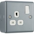 Masterplug Metal Clad Switched Socket additional 1