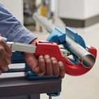 Draper 26092 KNIPEX 90 31 03 BK TubiX&amp;#174; XL Pipe Cutter, 260mm additional 3