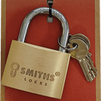 SMITHS Brass Padlock additional 3