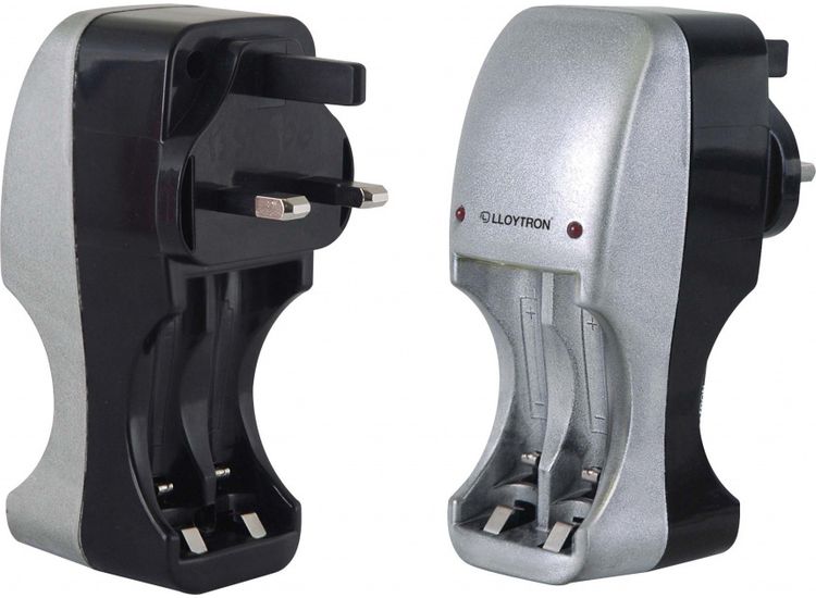 Laltex B1501 Compact AA/AAA Battery Charger