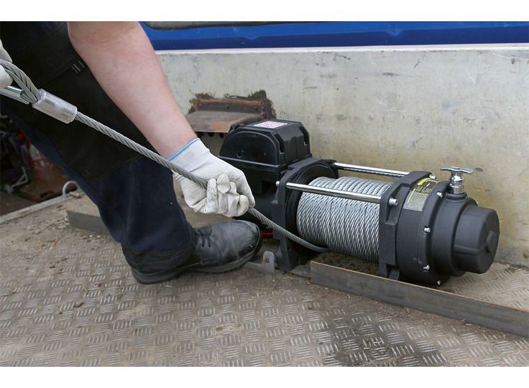 Sealey RW8180 Recovery Winch 8180kg (18000lb)Line Pull 12V Industrial