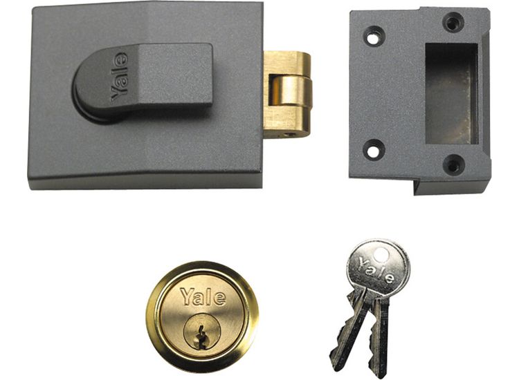 Yale Locks 81 Rollerbolt Nightlatch 60mm Backset DMG Finish Box