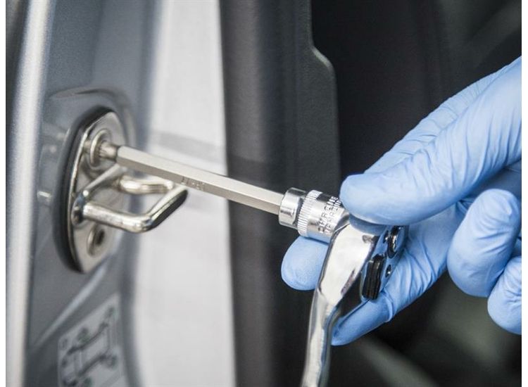 BlueSpot Tools 3/8in Drive Extra Long Spline Socket Bit Set, 7 Piece