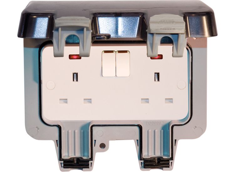 BG WP22-01 2 Gang 13 Amp Switched Outdoor Socket IP66 DP