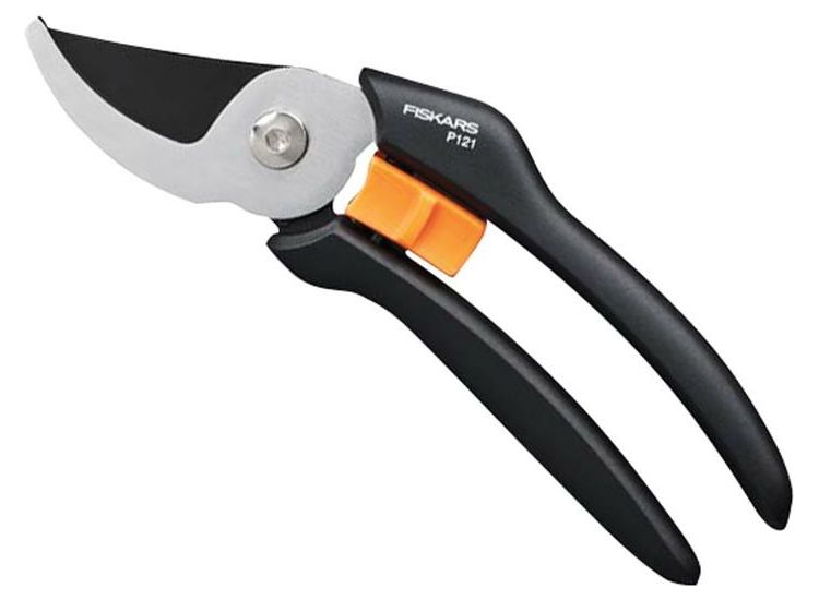 Fiskars P121 Solid™ Bypass Pruner