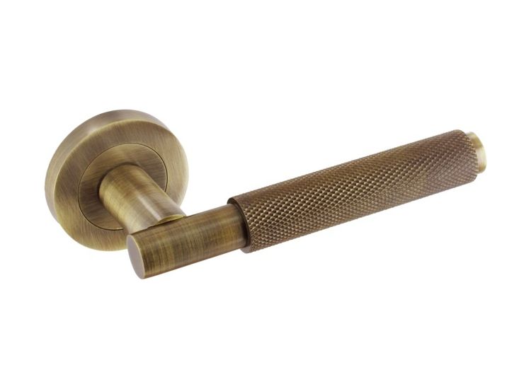 SMITHS Knurled Lever On Rose