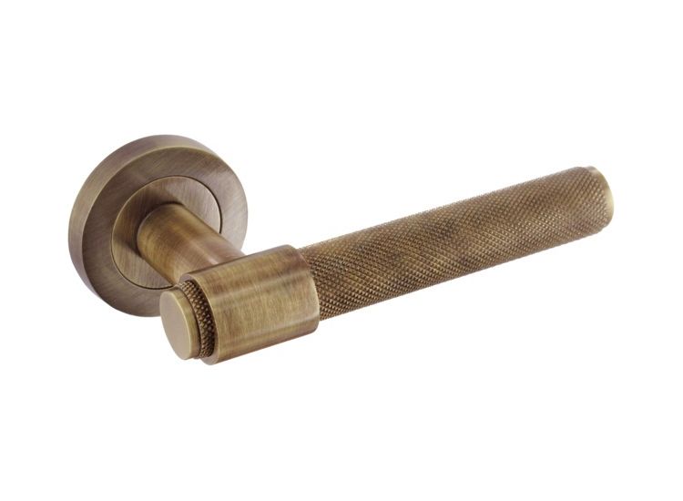 SMITHS Knurled Loop Lever On Rose
